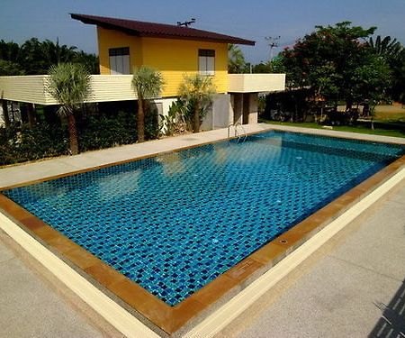 Palm Sweet Resort Chumphon Exterior photo