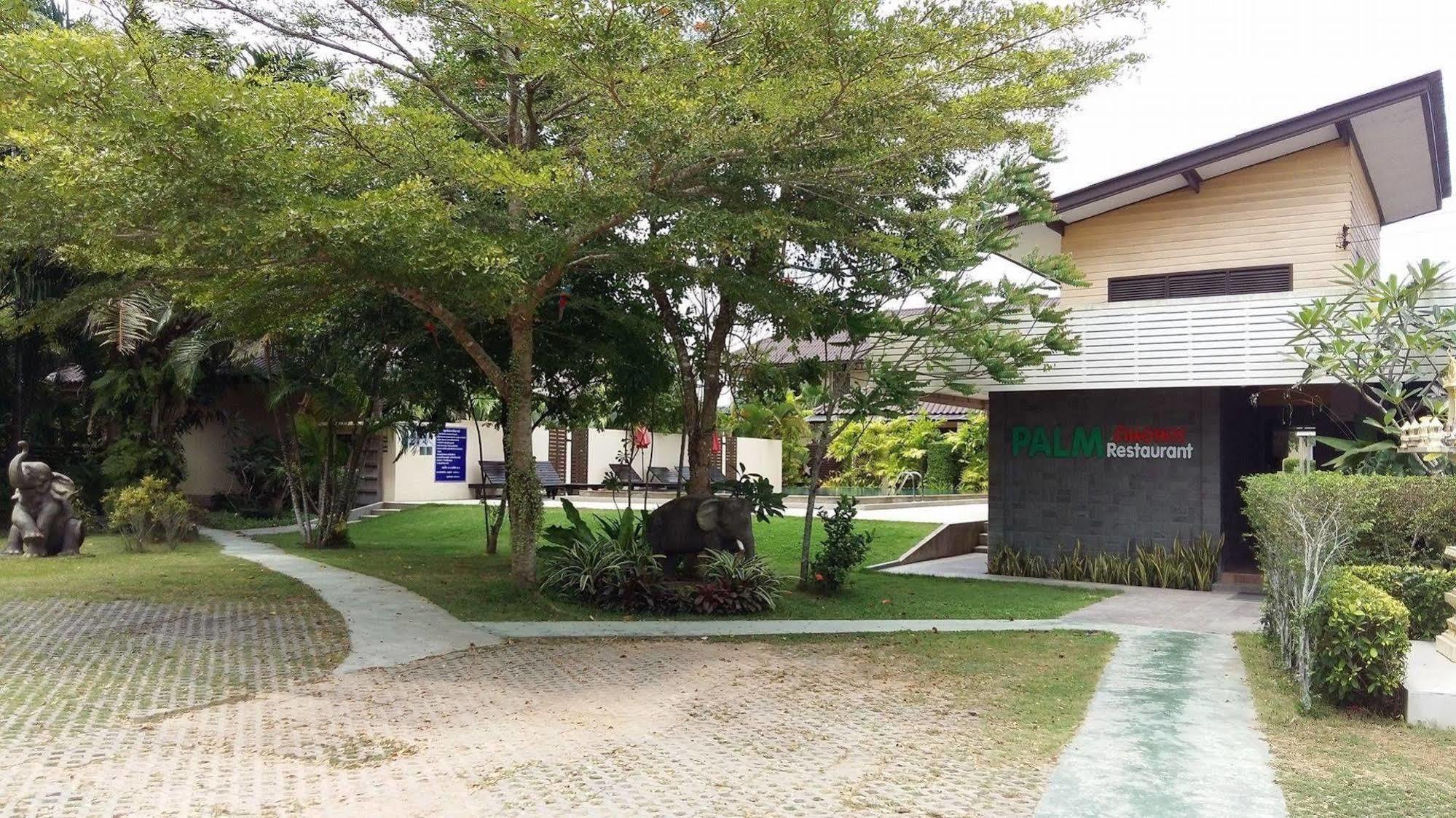 Palm Sweet Resort Chumphon Exterior photo